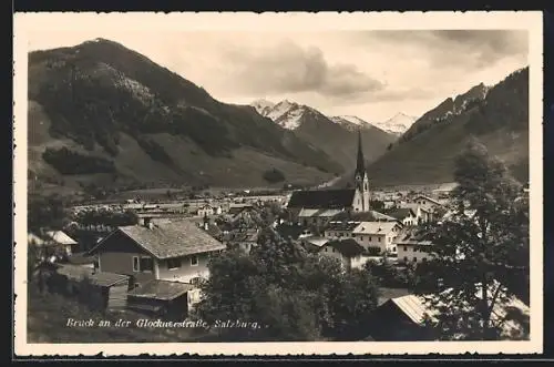 AK Bruck a. d. Glocknerstrasse, Ortsansicht mit Gebirgspanorama