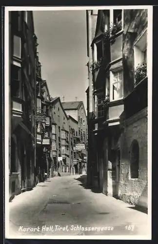 AK Hall in Tirol, Schlossergasse mit Gasthaus zum goldenen Anker