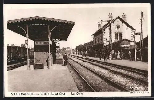 AK Villefranche-sur-Cher, La Gare, Bahnhof von der Gleisseite