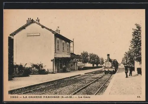 AK La Grande Paroisse, Bahnhof mit Eisenbahn
