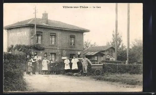 AK Villers-sur-Thère, La Gare
