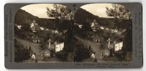Stereo-Fotografie Keystone View Co., Meadville, Ansicht Taxco, Pituresque Old Indian Town mit Tankstelle