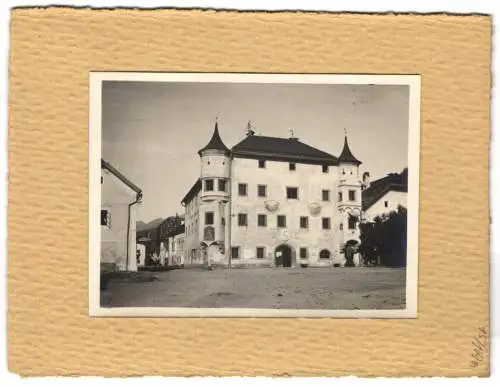 16 Fotografien unbekannter Fotograf, Ansicht Mauterndorf / Salzburg, Ortsansichten mit Schloss, Kapelle, Rathaus u.a.
