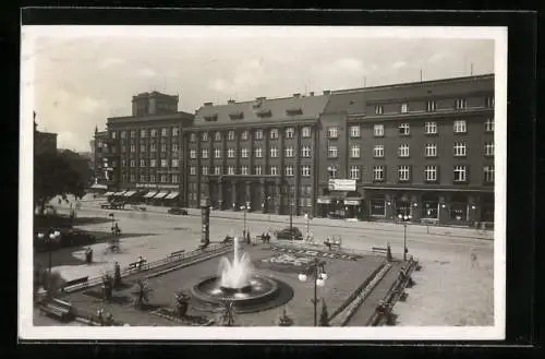 AK Mähr. Ostrau, Bahnhofstrasse mit Springbrunnen