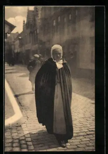AK Brügge, Burgsche Frau in Tracht