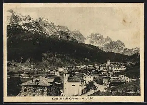 AK Dosoledo di Cadore, Ortsansicht gegen das Gebirge