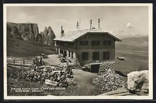 AK Rifugio Punta d`Oro con Sciliar, Alpe Siusi, Dolomiti