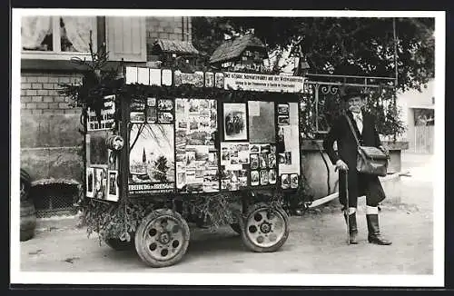 AK Mann mit kleinem Transporter auf der Strasse vür den AK-Verkauf
