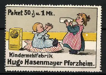 Reklamemarke Kindermehlfabrik Hugo Hasenmayer, Pforzheim, Mädchen trinkt einem Baby die Milch weg