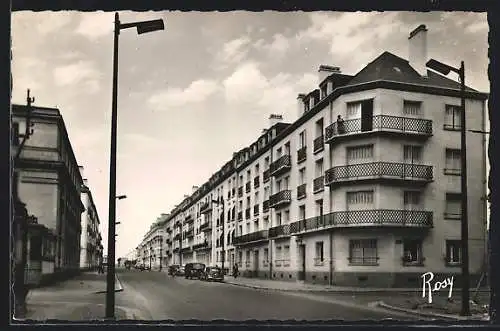 AK Saint-Nazaire, Rue Villès-Martin, Strassenpartie