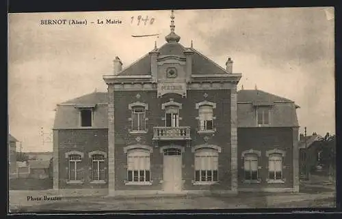 AK Bernot, La Mairie