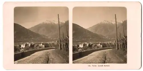 Stereo-Fotografie unbekannter Fotograf, Ansicht Meran, Blick von der Bergstrasse nach Schloss Rametz und der Stadt