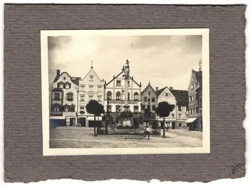 12 Fotografien unbekannter Fotograf, Ansicht Weilheim / Obb., Marktplatz, Strassenansichten mit Geschäften & Umgebung