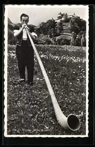 AK En Gruyére, Joueur de cor, Mann mit langem Alphorn