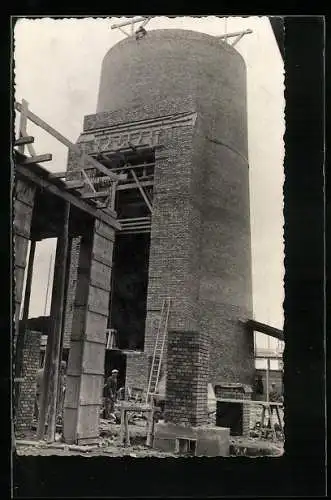 Foto-AK Maurer bauen einen Turm