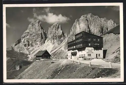 AK Rifugio Maria Flora al Passo di Sella col Sassolungo