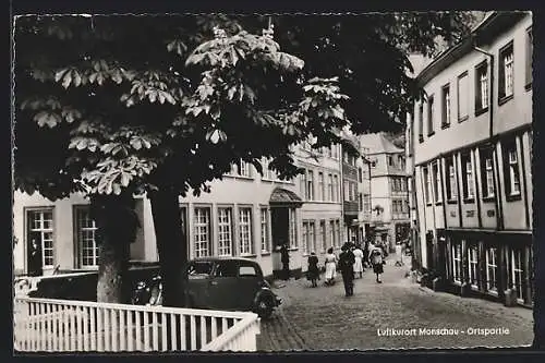 AK Monschau, Strassenpartie mit Passanten