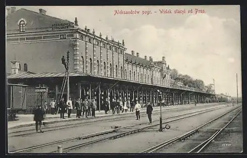 AK Aleksandrów pogr., Widok stacyi od Prus, Bahnhof