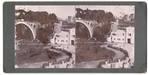 Stereo-Fotografie unbekannter Fotograf, Ansicht Nizza, Partie im Ort mit Brücke