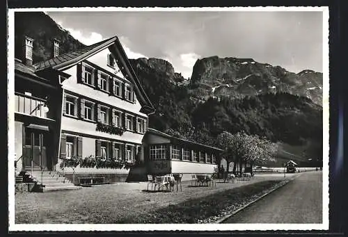 AK Wasserauen, Bahnhofrestaurant mit Bergpanorama