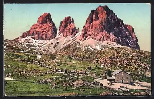 AK Sellajochhaus, Berghütte mit Grohmann und Fünffinger-Spitze und Langkofl