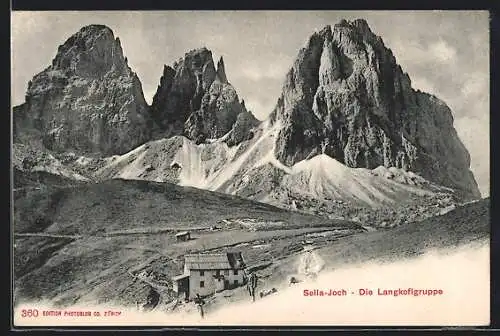 AK Carlo Valentini-Hütte am Sellajoch gegen die Langkoflgruppe