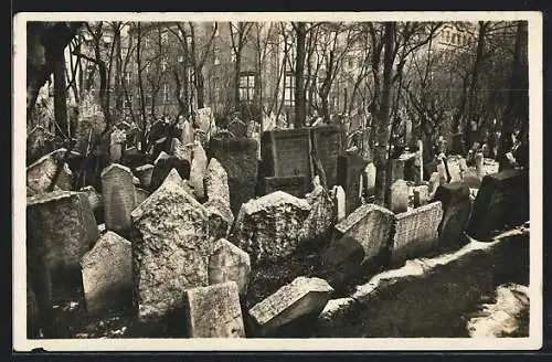 AK Prag, Grabmal-Gruppe am alten jüdischen Friedhof