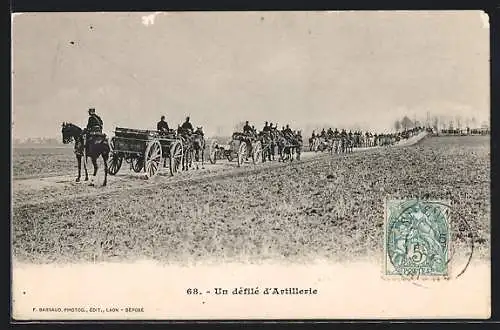 AK Une défilé d`Artillerie