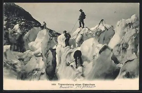 AK Bergsteiger bei der Traversierung eines Gletschers