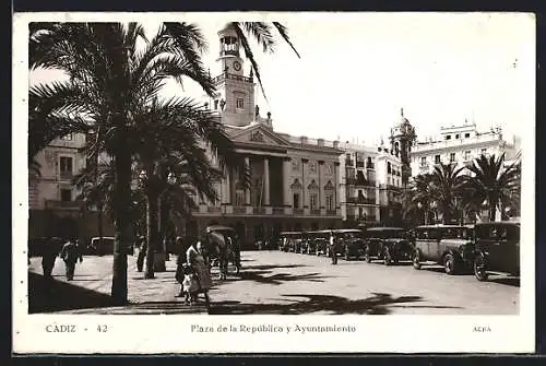 AK Cadiz, Plaza de la República y Ayuntamiento