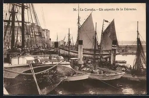 AK La Coruna, Un aspecto de la Dársena