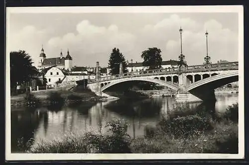 AK Hranice na Morave, Ortspartie mit Fluss und Brücke