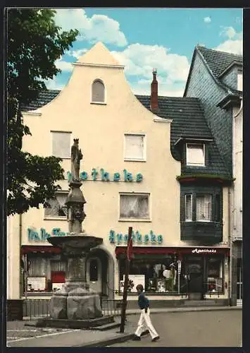 AK Remagen, Marienbrunnen am Markt, Apotheke