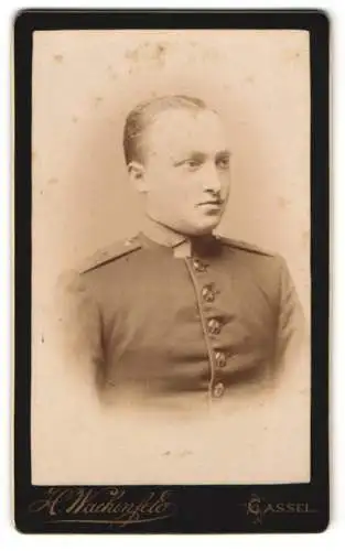 Fotografie H. Wachenfeld, Cassel, Weserstr. 14, Glattrasierter Unteroffizier in Uniform