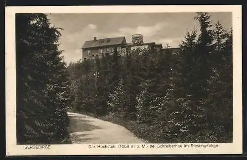 AK Hochsteinbaude, Blick vom Wald auf die Baude im Isergebirge