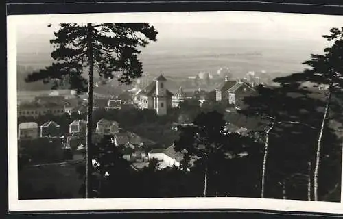 AK Slavkov, Totalansicht von einem Berg aus