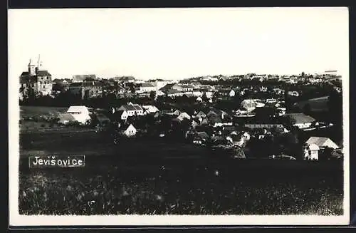 AK Jevisovice, Gesamtansicht von einem Berg aus