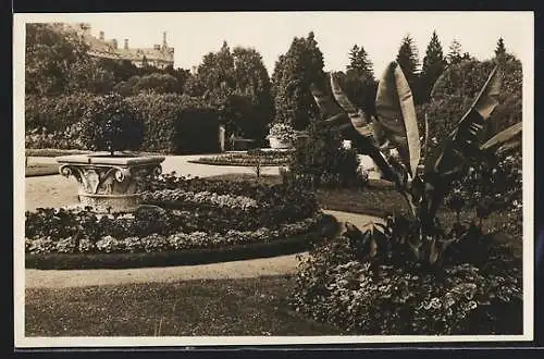 AK Eisgrub, Schloss Liechtenstein, Parterre-Anlagen