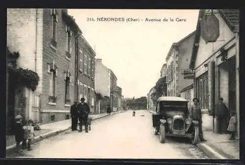 AK Nérondes, Avenue de la Gare, Partie mit Autowerkstatt