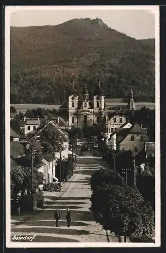 AK Haindorf / Hejnice, Strassenpartie mit Blick zur Kirche