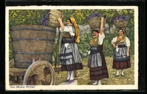 AK Nine, Carregando uvas para a dorna, portugiesische Frauen in Tracht