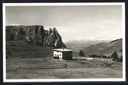 AK Rifugio Icaro verso Monte Pez, Alpe di Siusi