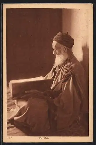 AK Alter jüdischer Rabbi sitzend lesend mit Buch