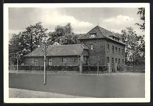 AK Braunsrath, Kapuzinerkloster mit jungen Bäumen