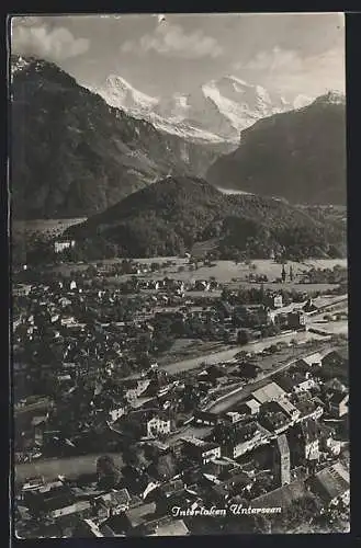 AK Interlaken-Unterseen, Teilansicht mit Bergen