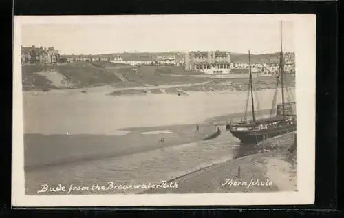 AK Bude, Village from the Breakwater Path