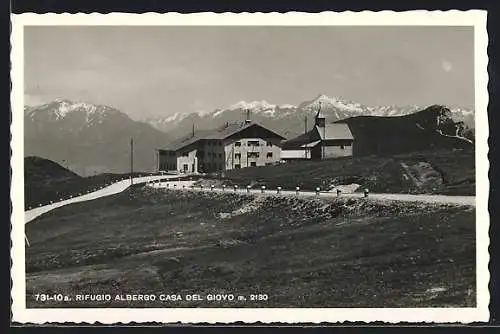 AK Rifugio Albergo Casa del Giovo, Ansicht mit Strasse