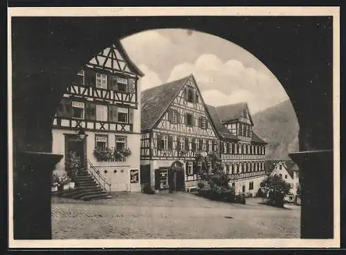 AK Schiltach im Schwarzwald, Marktplatz durch Tor gesehen