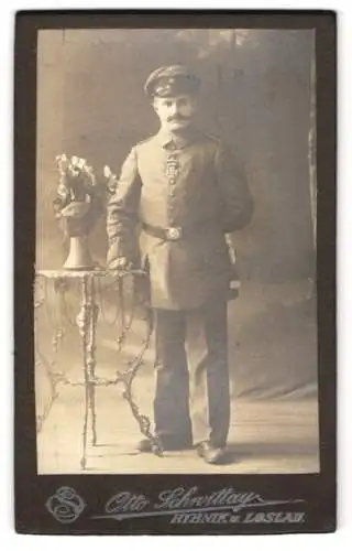 Fotografie Otto Schwittay, Rybnik, Soldat in Feldgrau Uniform mit Orden Eisernes Kreuz