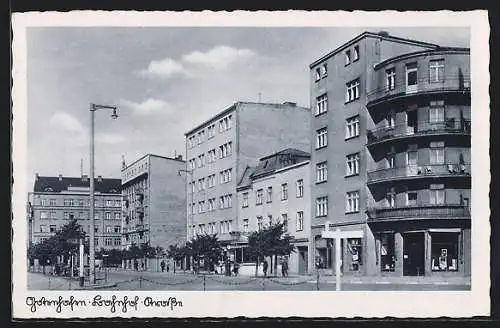 AK Gotenhafen, Bahnhof-Strasse mit Geschäften